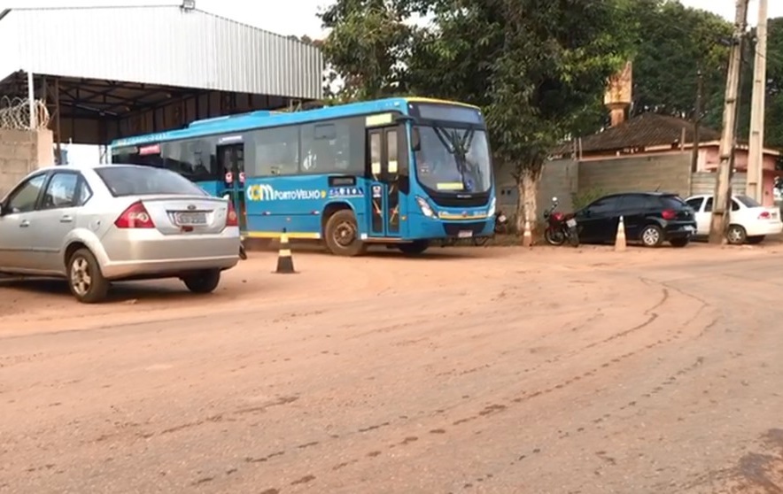 TRANSTORNO: Transporte coletivo é paralisado no início da manhã desta terça em Porto Velho