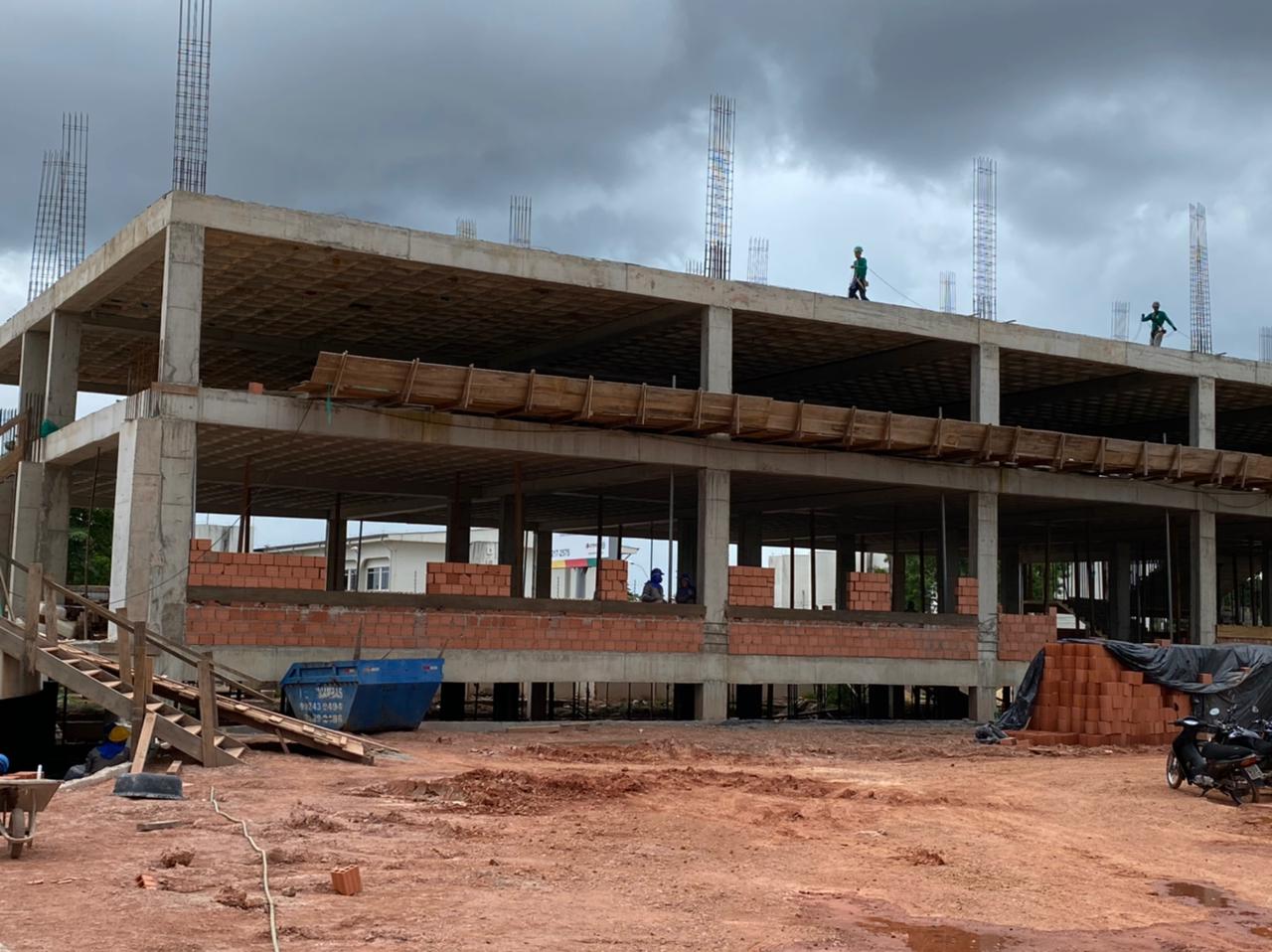 EDUCAÇÃO: Construção do novo campus da FCR gera emprego e renda local 