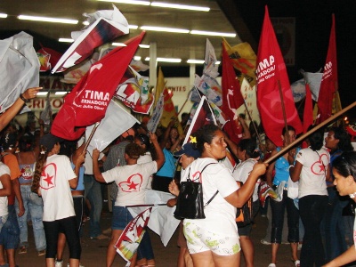 DEBATE - Correligionários de Fátima e Cassol trocam provocações verbais em frente à TV Rondônia