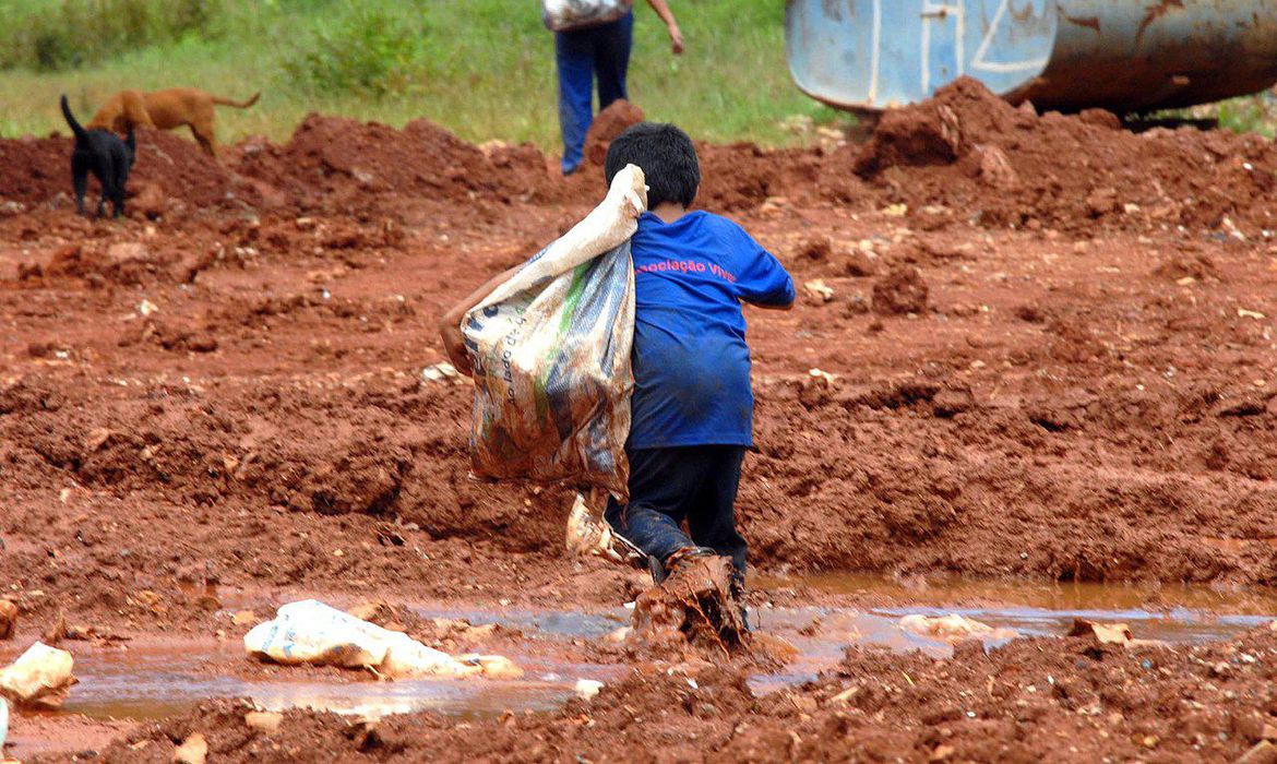 PREOCUPANTE: Pandemia pode levar 86 milhões de crianças à situação de pobreza