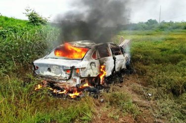 Taxista bate em cavalo e carro explode na BR 364