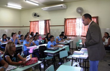 Mais de 1,6 mil alunos da capital recebem orientações sobre Voto Consciente