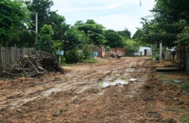 Munícipes dos bairros da zona Leste exigem agilidade no processo de regularização habitacional – Confira fotos