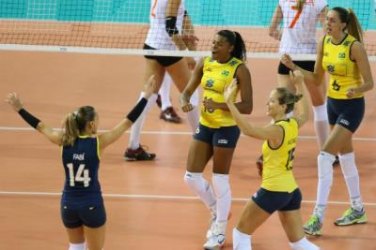 Brasil atropela Holanda e chega à 7ª vitória no Grand Prix