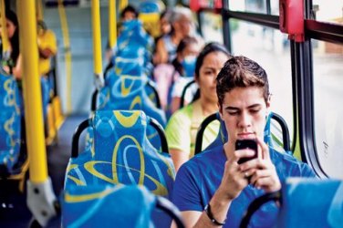 Vivo, TIM, Oi e Claro querem cortar sua internet no celular quando a franquia acabar