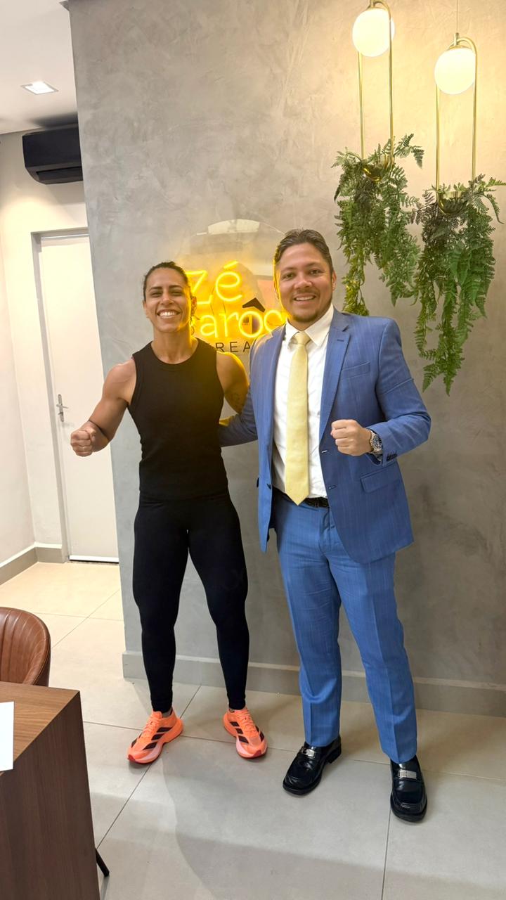 ZÉ PAROCA: Vereador reforça compromisso com esporte amador em reunião com lutadora