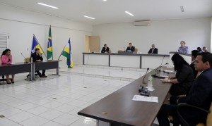 Vereadores questionam projeto, mas aprovam doação de área