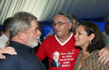 Um padre à beira de um ataque de nervos e uma cidade em franco abandono