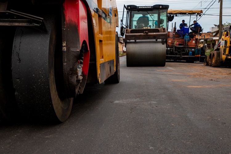 MOBILIDADE: Rua Daniela recebe obras de recapeamento asfáltico na capital