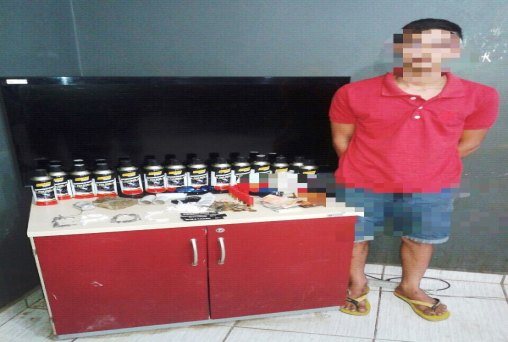 Jovem que vendia drogas no Facebook e WhatsApp é preso em flagrante