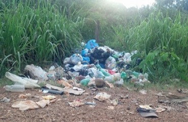 PROTESTO - Moradores da margem esquerda do Rio Madeira reclamam do sumiço do caminhão de lixo - FOTOS