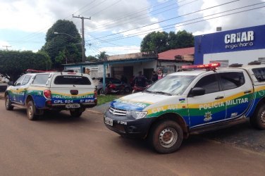 Dupla é presa em flagrante durante tentativa de assalto