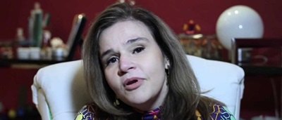 Atriz sofre agressões durante assalto à mão armada
