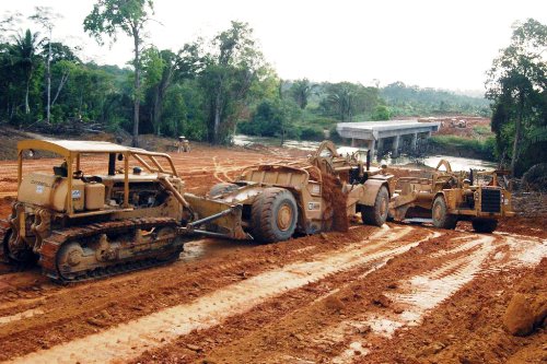 DER fiscaliza obras de pavimentação de asfalto 