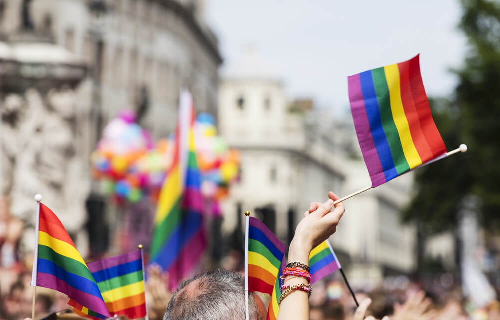 Dia do Orgulho LGBTQIA+: Famosos prestam homenagens e pedem respeito