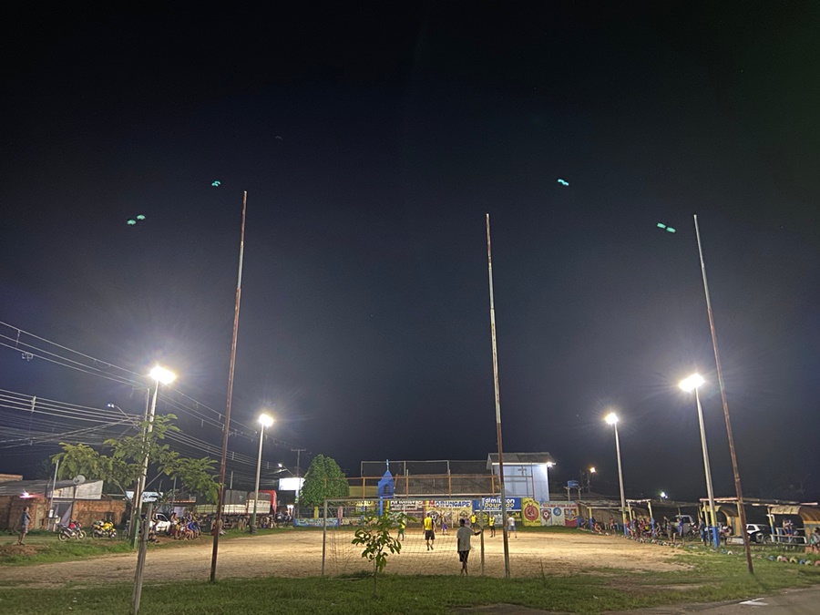 LED: Emdur realiza serviço em campo no Bairro Aeroclube a pedido de Edimilson Dourado