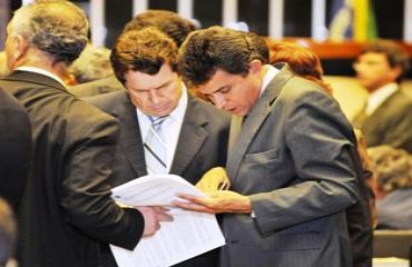 Cassol, Expedito Júnior e deputados reúnem-se com líderes partidários em busca de apoio à P.E.C. 483