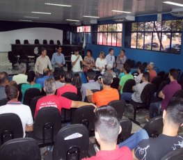 Profissionais de salões de beleza debatem sobre regras de licença ambiental