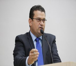 Deputado Ezequiel leva escola do legislativo à quatro municípios de RO