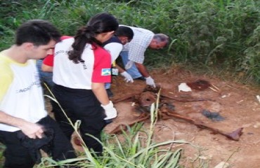 Corpo de adolescente é localizado em estado de decomposição na Estrada do Japonês - Imagens fortes