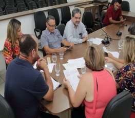 Aélcio da TV realiza reunião com diretores de escolas estaduais

