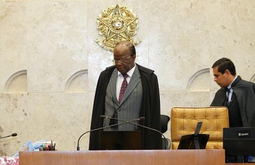 Joaquim Barbosa preside pela primeira vez o CNJ