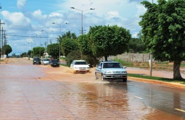 TRANSTORNO - Lago da avenida Rio Madeira  pode estar com dias contados