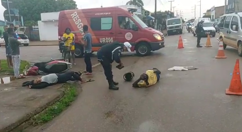 URGENTE - AO VIVO: Casal de haitianos sofre grave acidente na capital