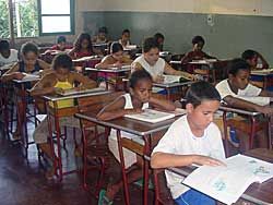 Ensino público estadual de Rondônia é reprovado em avaliação nacional