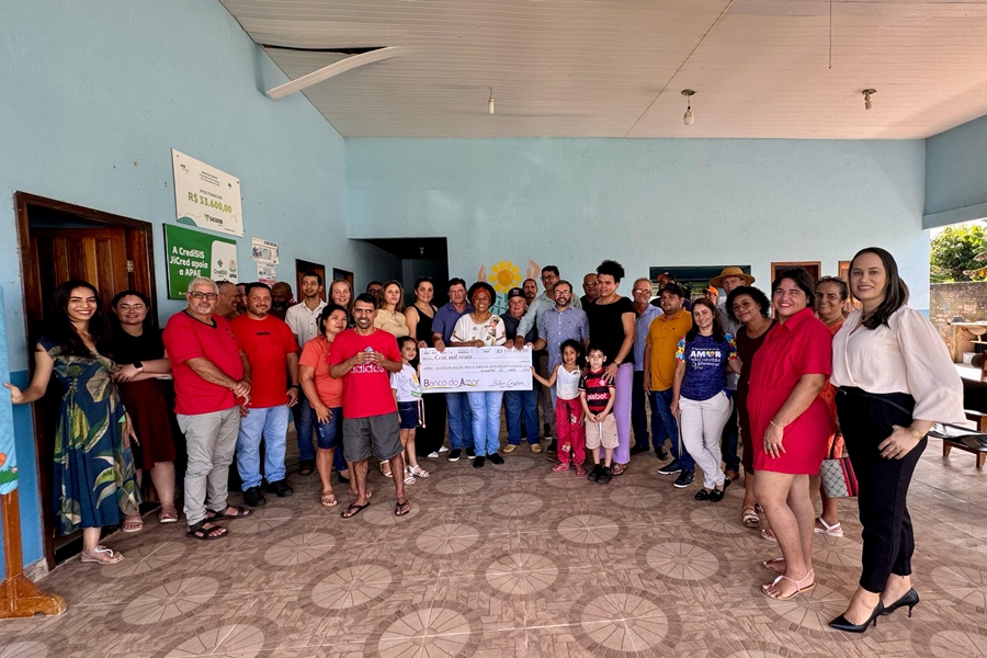 SILVIA CRISTINA: Deputada participa da entrega de R$ 100 mil à Apae de Urupá