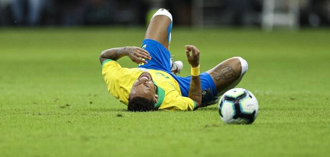 LESIONADO: Neymar é cortado da seleção brasileira para a Copa América