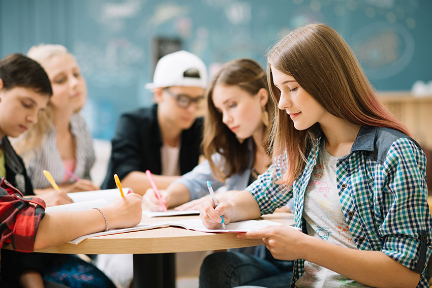 BOLSAS: Cursos mais bem avaliados serão poupados do bloqueio, diz Capes