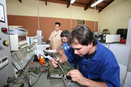 SENAI abre inscrições para oito cursos profissionalizantes