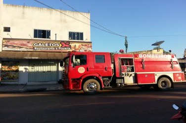 Incêndio destrói residência na zona norte da capital