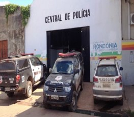 Dupla é presa quando tentava furtar moto no estacionamento do TCE