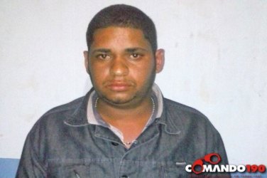 Polícia prende homem com 1,5kg de pasta base