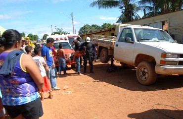 TRAGÉDIA - Caminhonete atropela e  mata mulher na periferia da Capital; motorista é quase linchado por populares - Fotos e vídeo