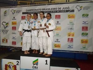 Bruna conquista bronze no Brasileiro de Judô sub 18