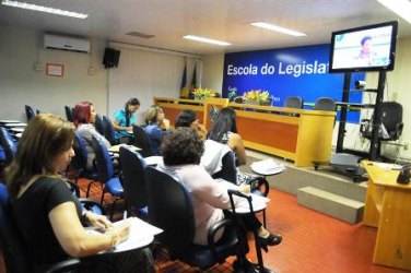 Escola do Legislativo terá 11 cursos em novembro