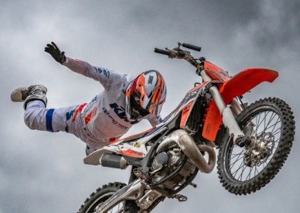 CAMPEÃO BRASILEIRO: Joaninha e Equipe J99 apresentam espetáculo de Freestyle Motocross em Ji-Paraná