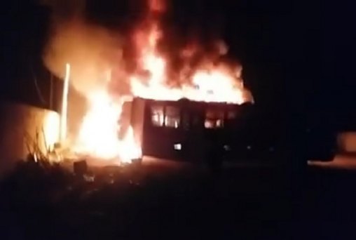 Ônibus são incendiados em garagem de Tarilândia