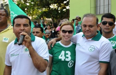 Lindomar Garçon explica propostas na avenida 7 de Setembro