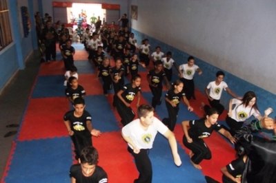 Instituto Zanolli gradua 40 atletas em Kung Fu Wushu