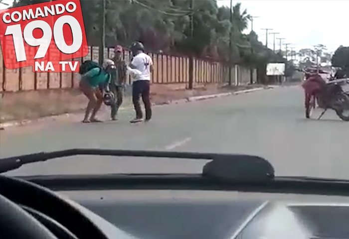 VEJA O MOMENTO: Rapaz tenta agredir esposa com canivete e acaba baleado por desconhecido