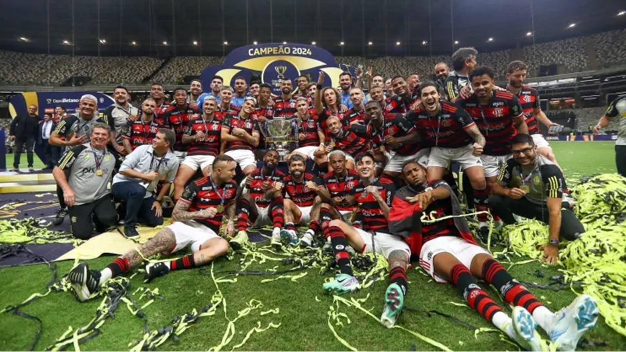 É PENTA CAMPEÃO: Flamengo levanta a taça da Copa do Brasil pela quinta vez