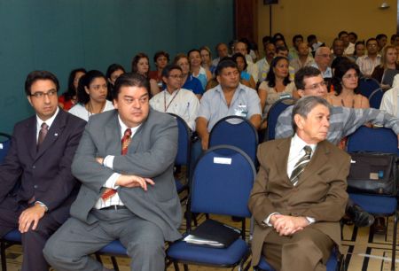 Servidores e representantes indígenas participam de encontro em Brasília