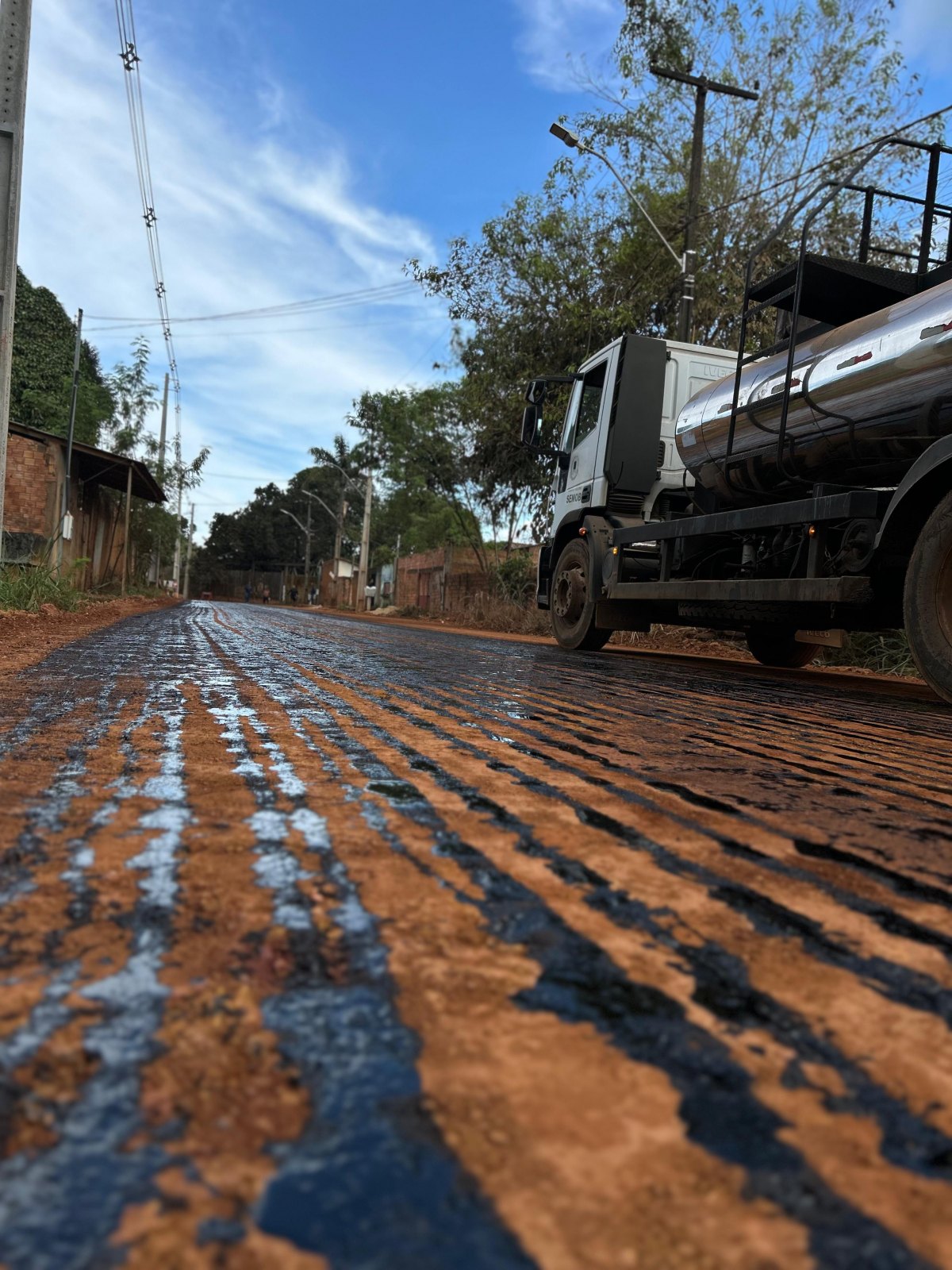 GEDEÃO NEGREIROS: Vereador destaca avanço nas obras do asfalto do bairro Porto Cristo