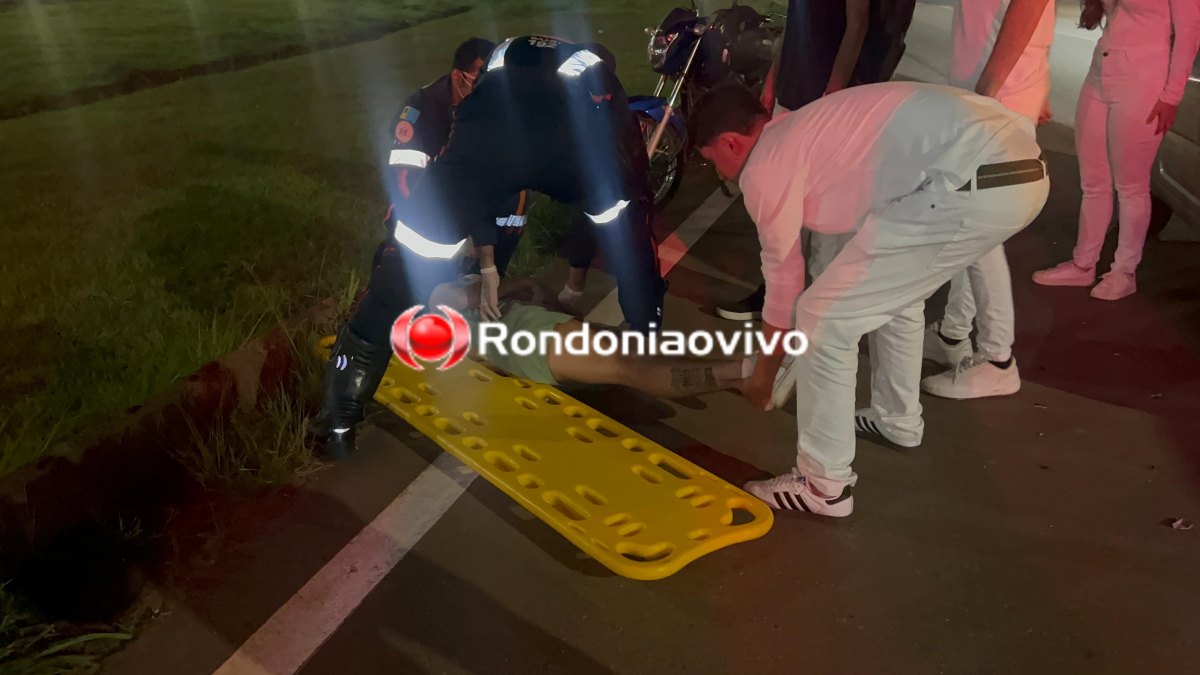 VÍDEO: Jovem em motocicleta fica seriamente ferida ao bater na traseira de carro na Rua da Beira