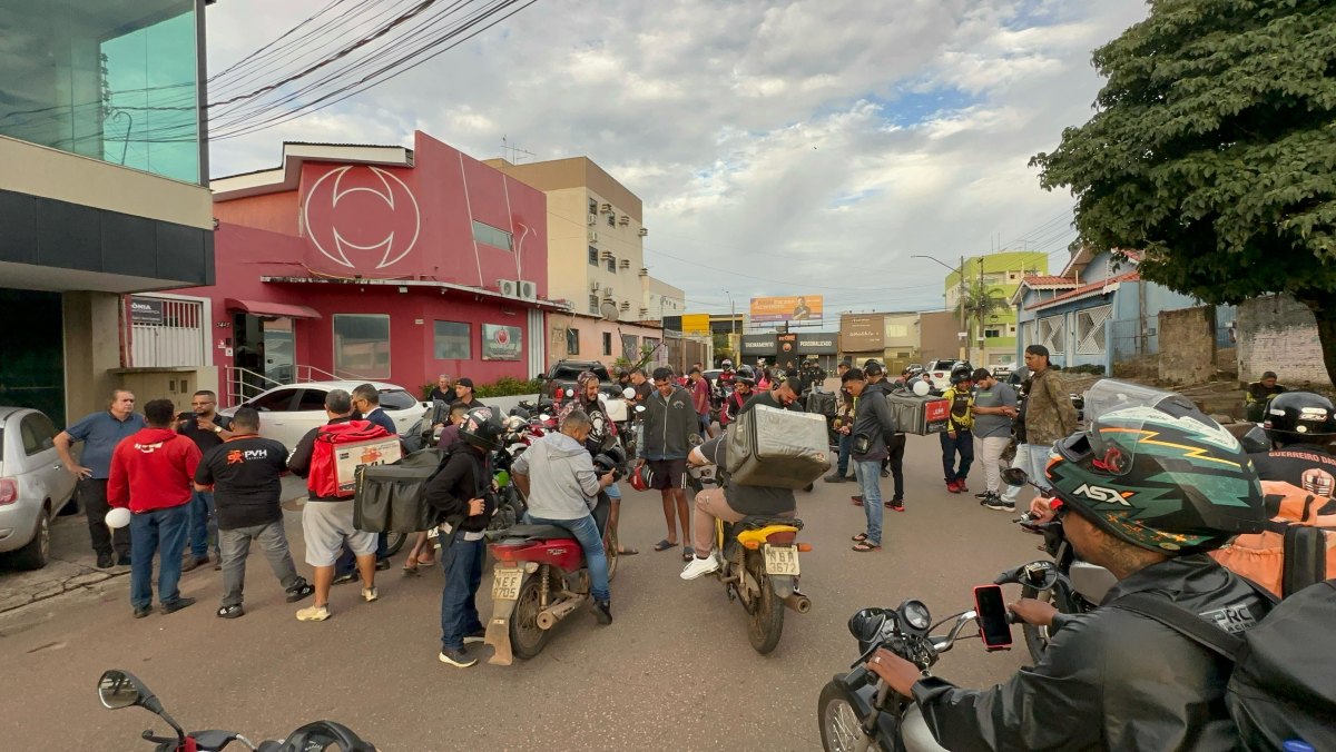 MANIFESTAÇÃO: Motoboys protestam contra a liberação de motorista que matou trabalhador