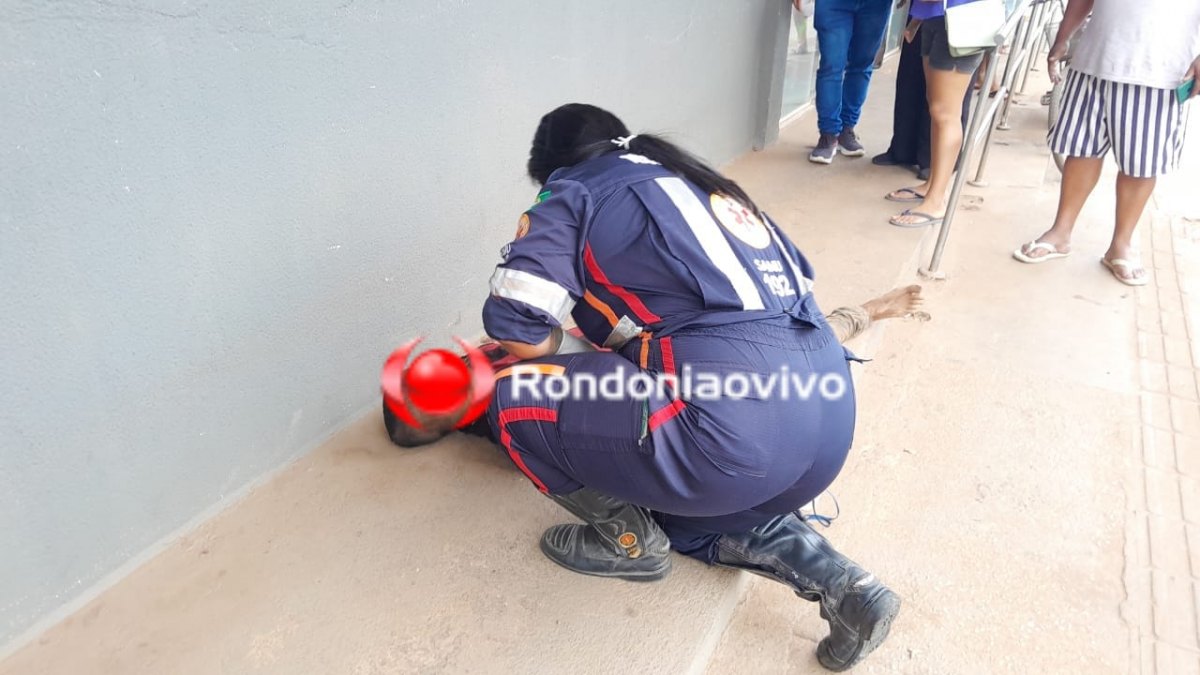 URGENTE: Pedreiro é espancado por grupo após discussão por causa de Pix em bar 